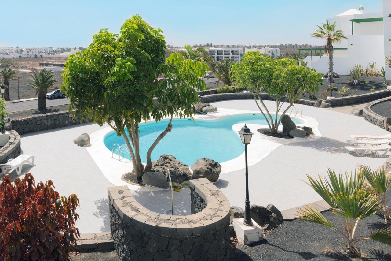 Apartamento Om Con Piscina Y Vistas Al Mar Apartamento Costa Teguise Exterior foto