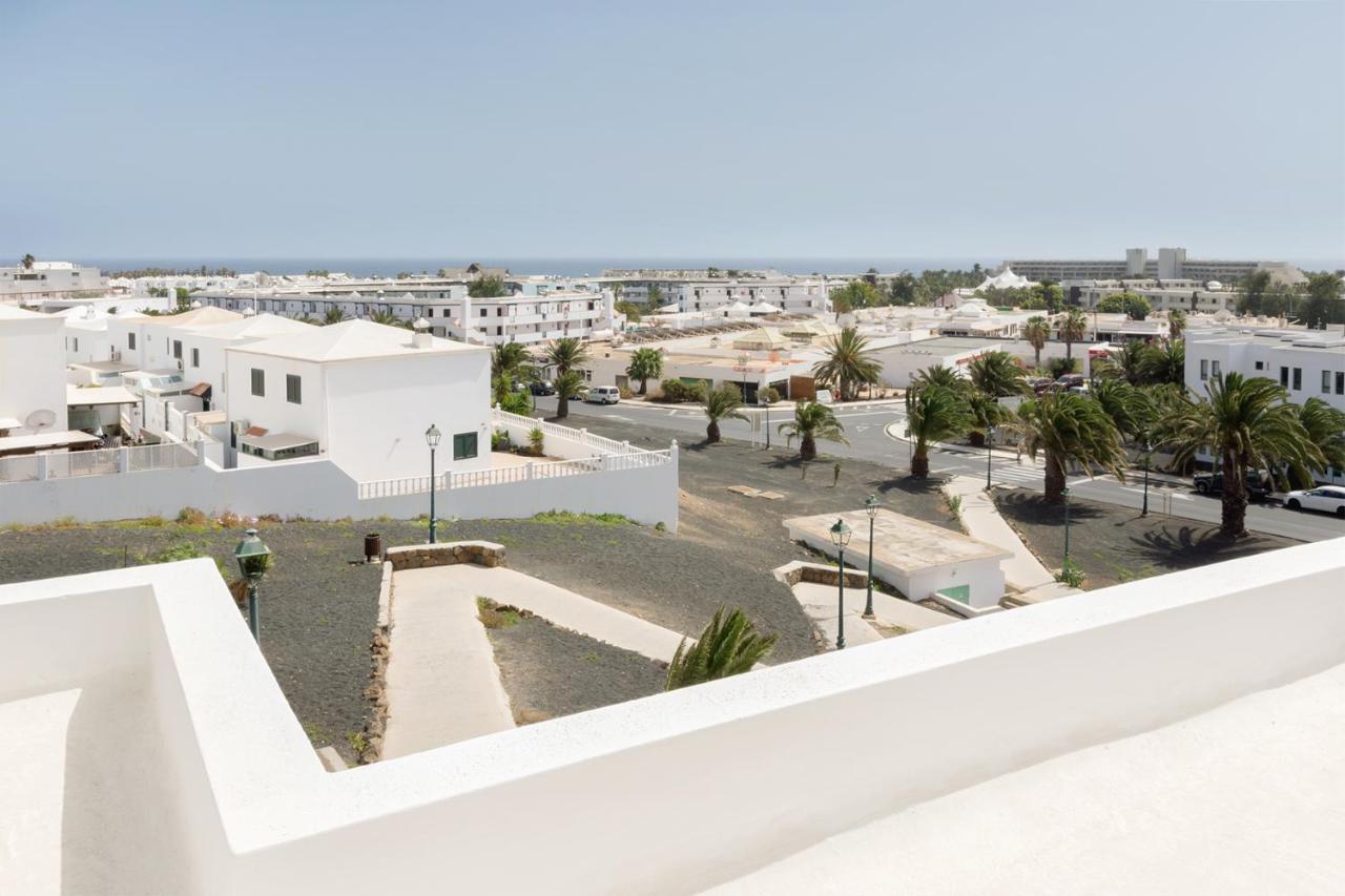 Apartamento Om Con Piscina Y Vistas Al Mar Apartamento Costa Teguise Exterior foto